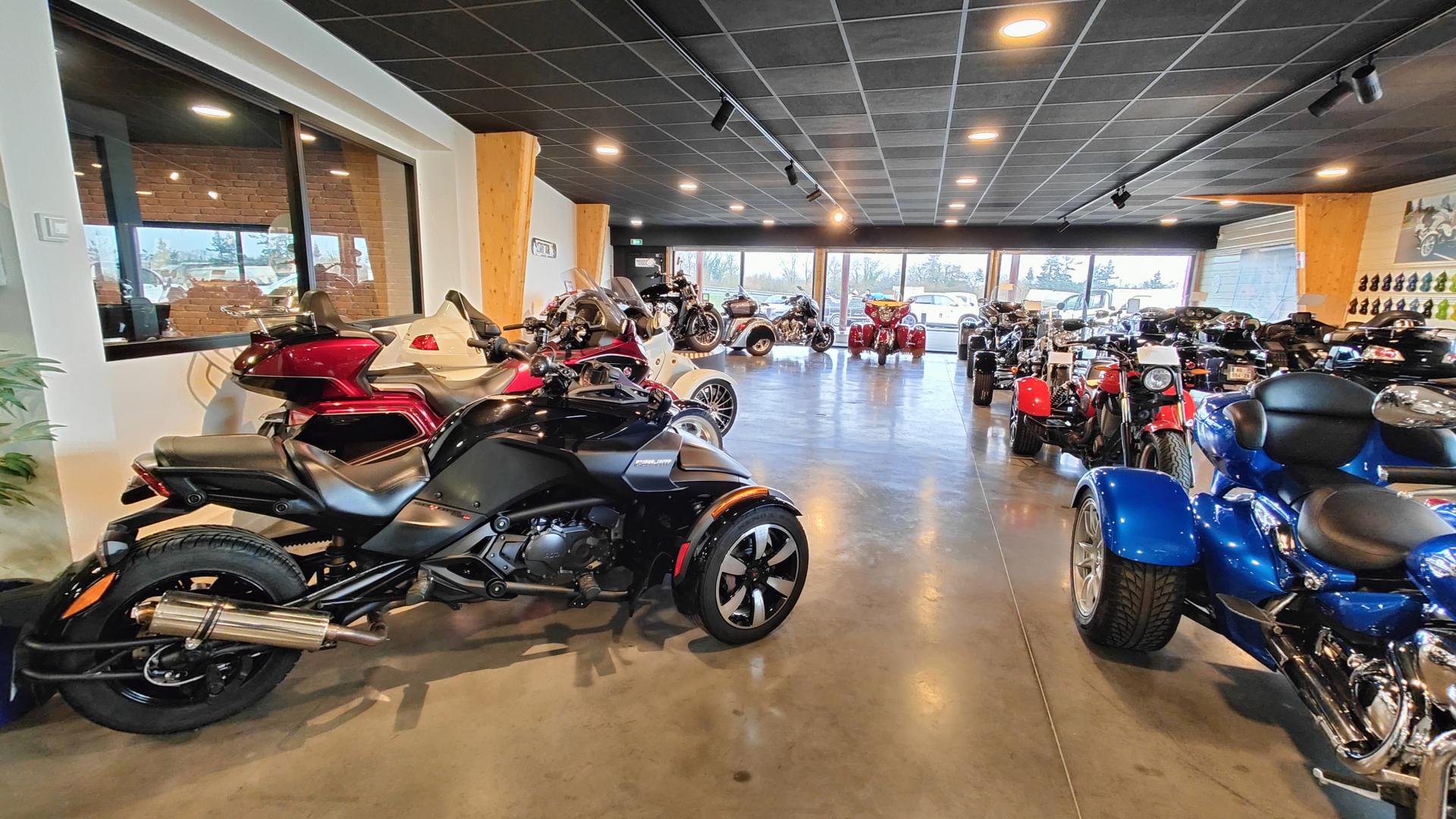 ERITRIK SHOWROOM